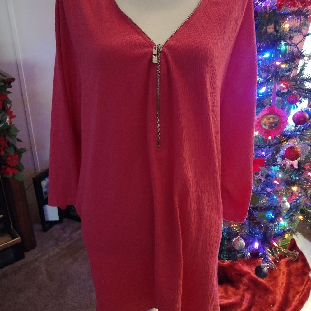 NWOT-Ladies top size 3XL
